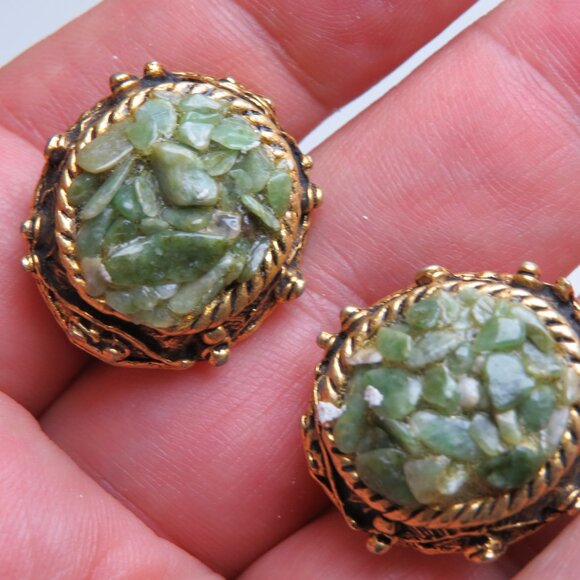 14k Antique Jade Clip on Earring - Picture 2 of 4